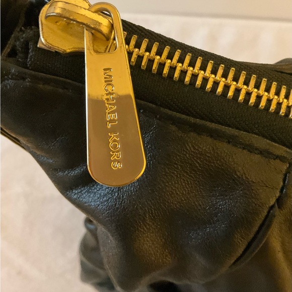 Michael Kors black leather hobo bag - Picture 5 of 8